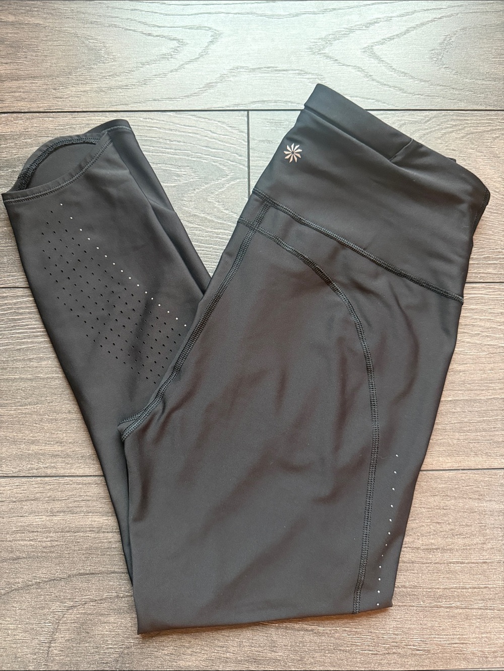 Athleta Black Pacesetter High-Waist Leggings w/ Laser-Cut Detailing size M